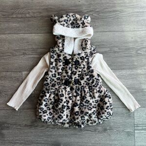 Little Lass Toddler Girl Animal Print Faux Fur Hooded Vest & Henley 2 Piece Set